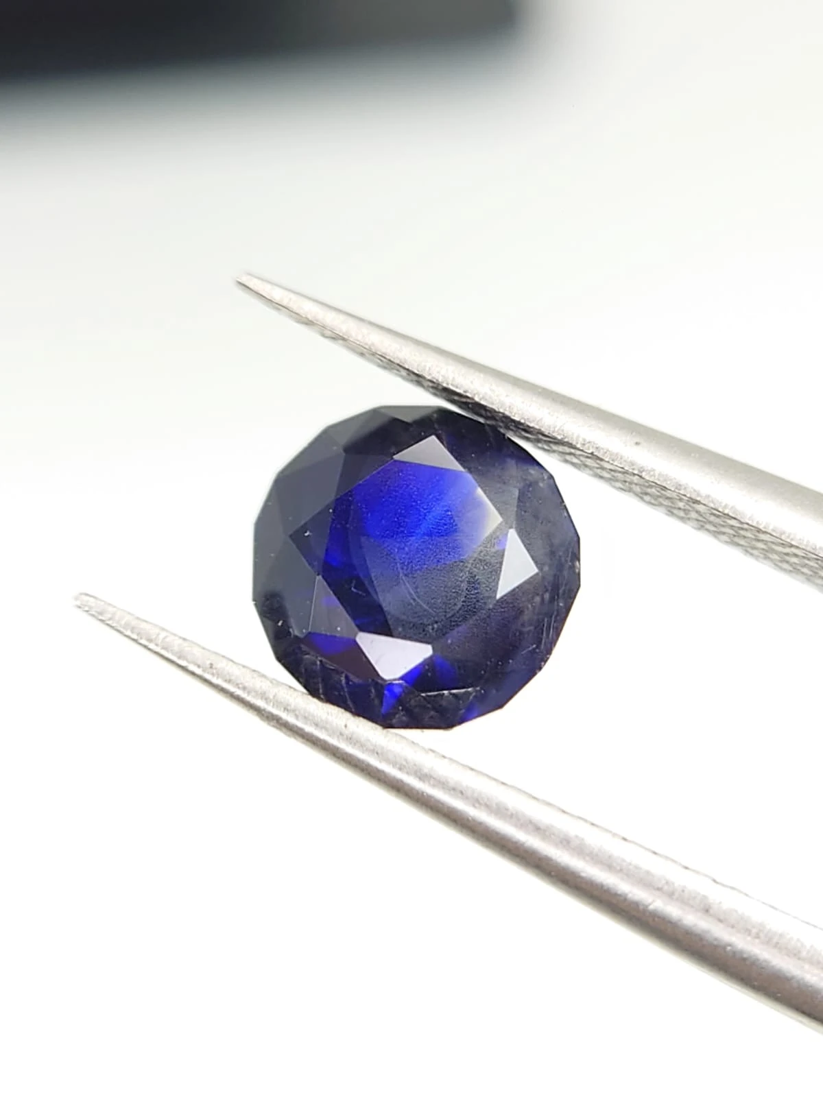 Royal Blue Sapphire 1.5ct Brilliant Cut from Afghanistan — view 4